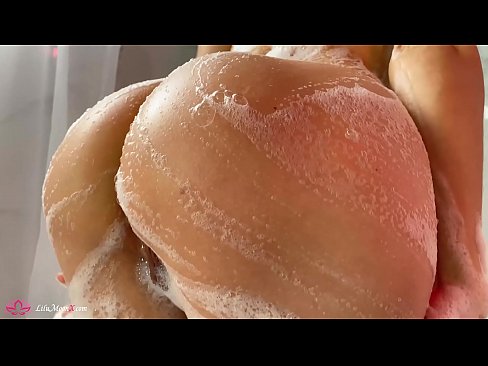 ❤️ Brunette Masturbates Pussy b'vibratur għal orga intens fid-doċċa ❤❌ Porn sabiħ f'mt.com-porn-hat.ru ❌️